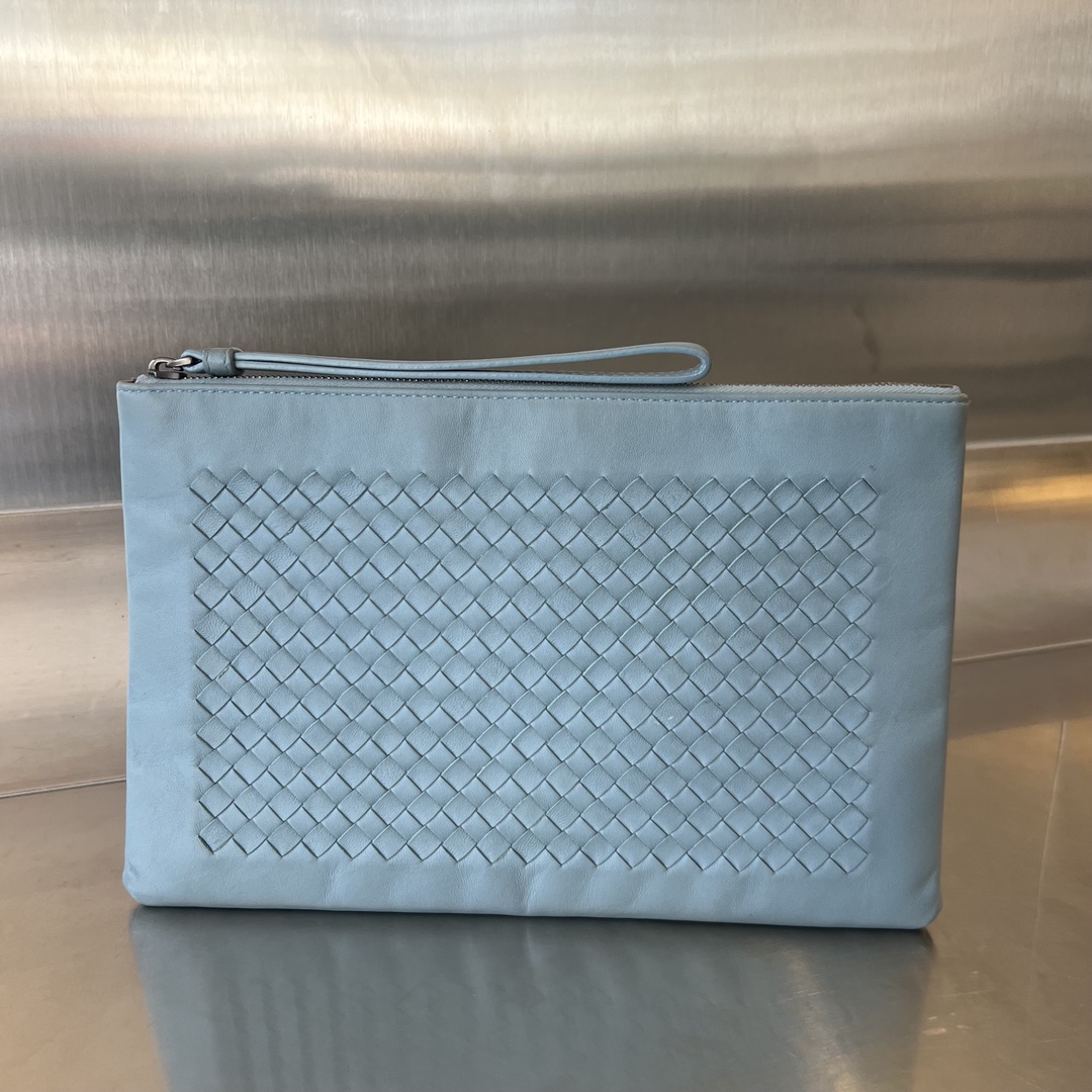 Bottega Veneta Leather Exterior Quilted Bags & Handbags for Women for sale