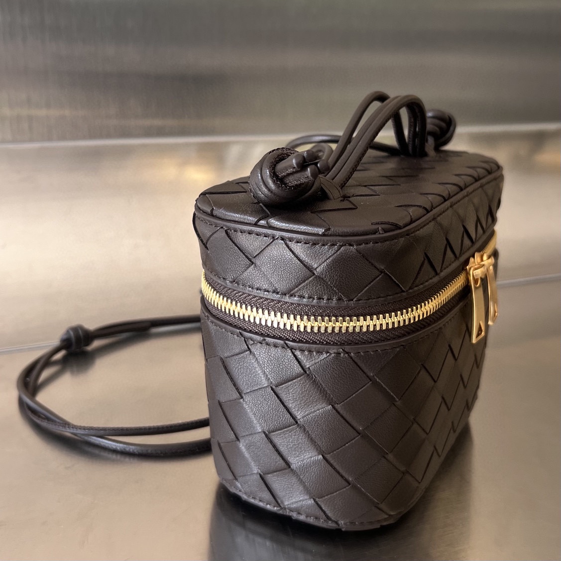 Bottega Veneta Small Vanity Case On Strap in Fondant &