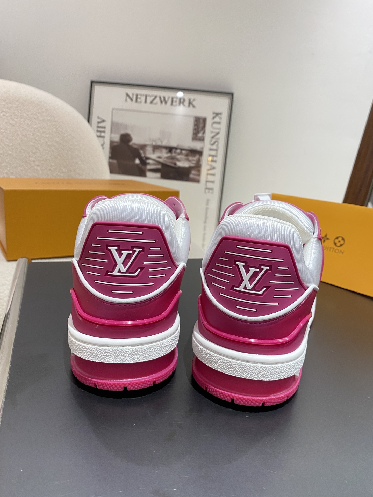 BRAND NEW Louis Vuitton Trainer Low White Fuchsia LV 2 US 3 Virgil Abloh RARE