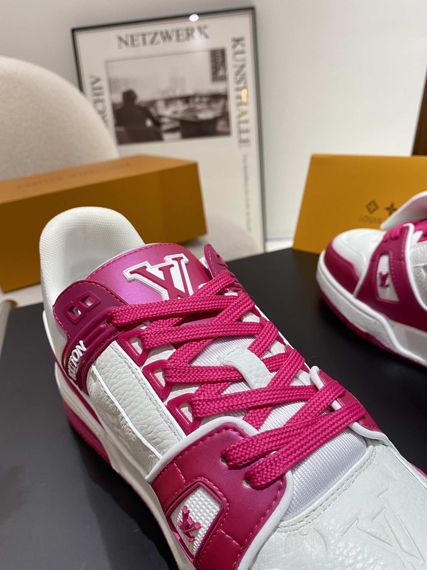 BRAND NEW Louis Vuitton Trainer Low White Fuchsia LV 2 US 3 Virgil Abloh RARE