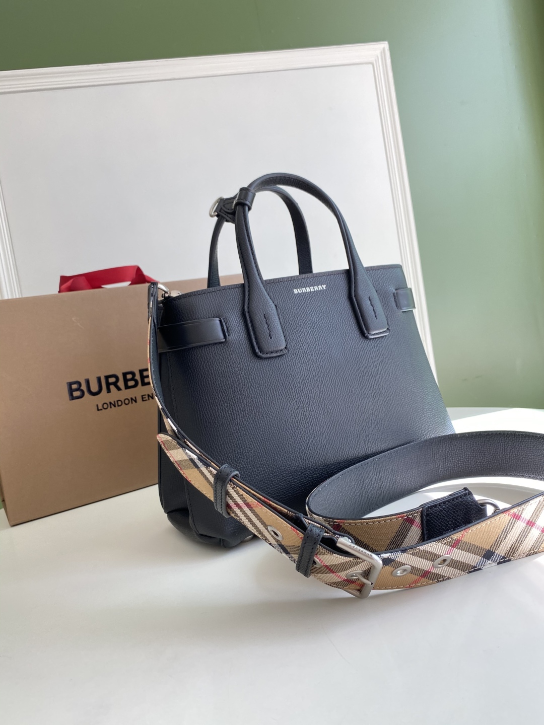 Burberry Banner Navy Blue Leather Shouler/Tote Bag