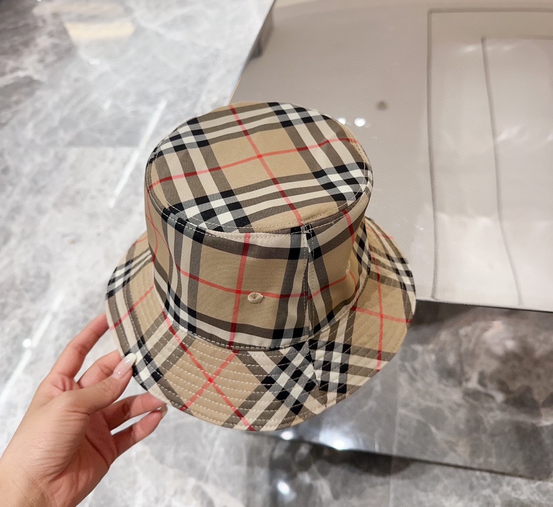 Burberry Beige Check Cotton Canvas Bucket Hat