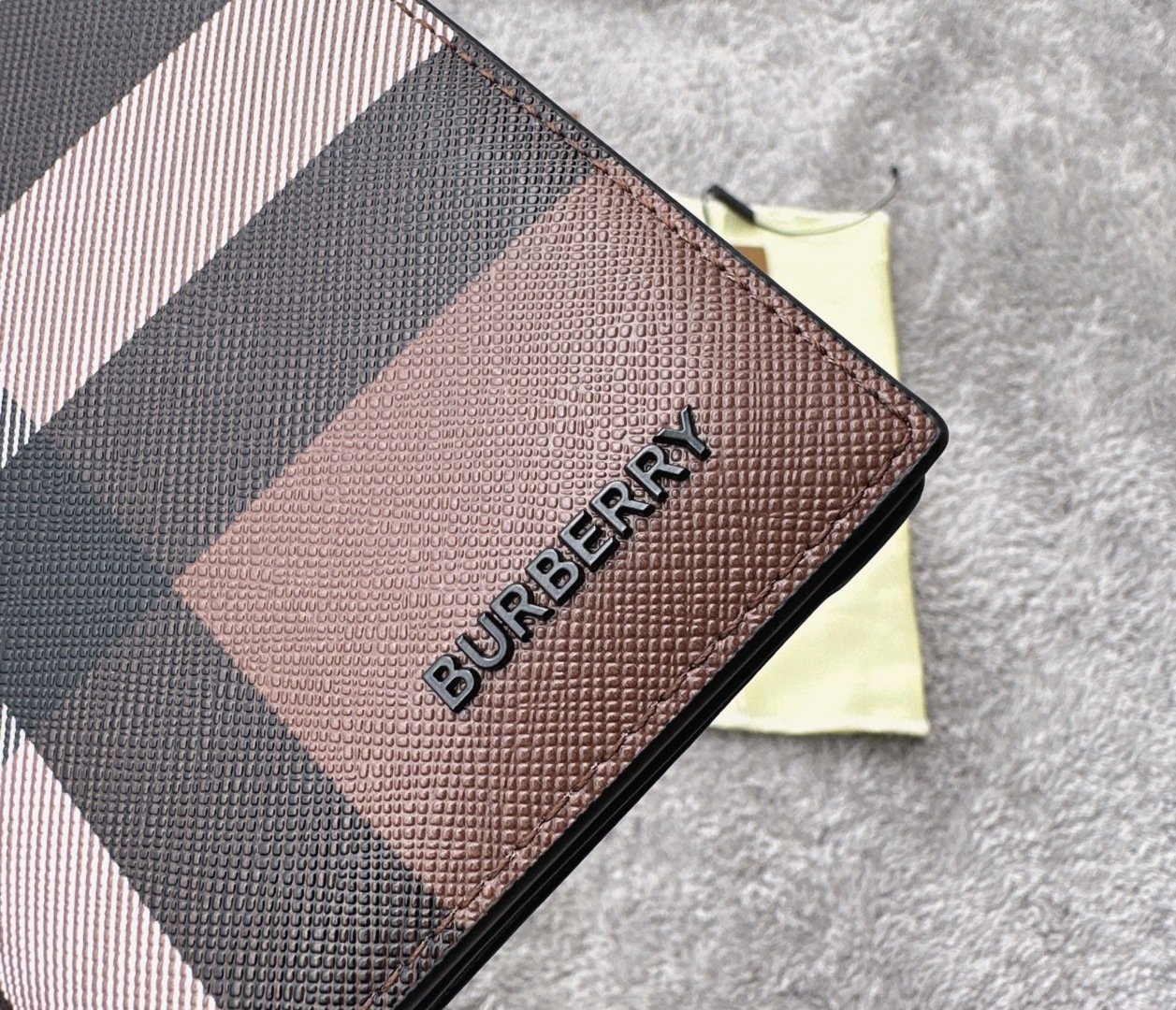 Burberry Check and Leather Continental Wallet in Dark birch brown -