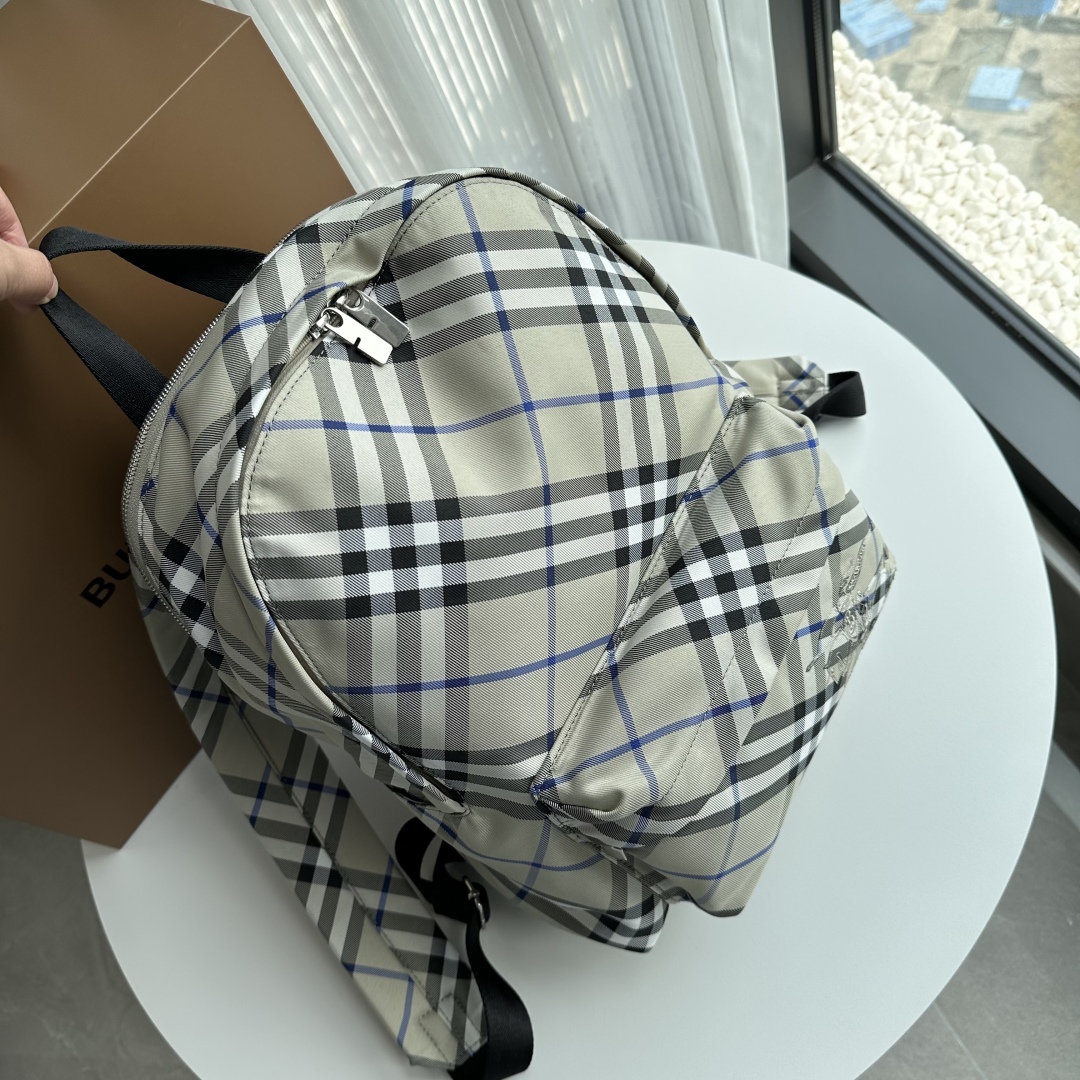 Burberry Check Backpack in Lichen - Men, Nylon |