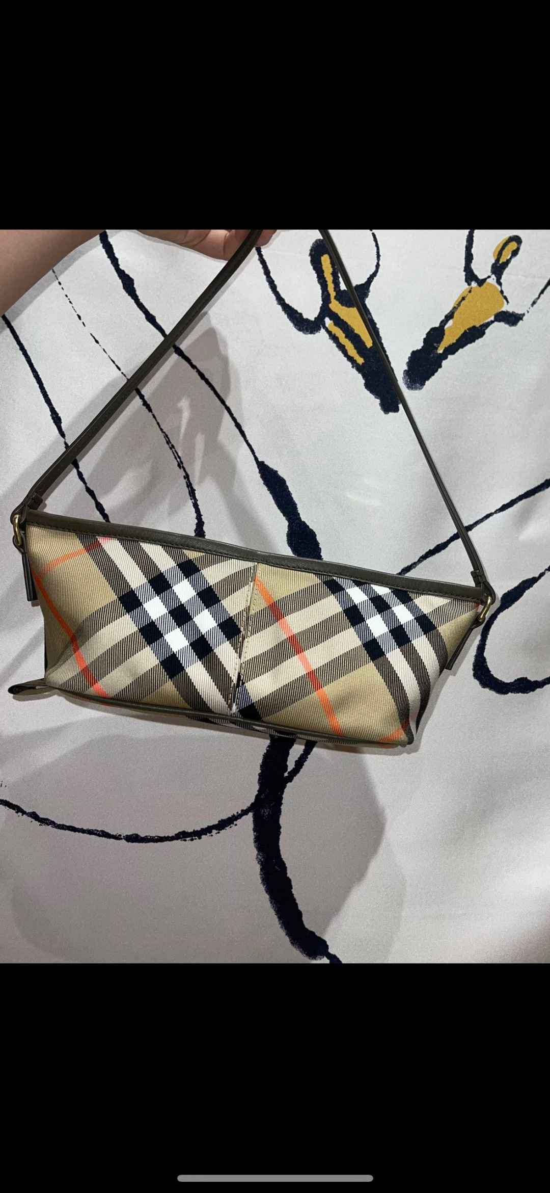 Burberry Check shoulder bag in beige - Burberry