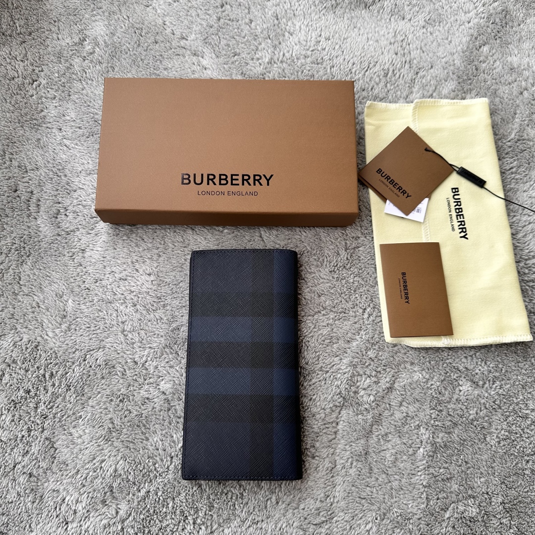 Burberry Coated canvas wallet with check motif - Blue