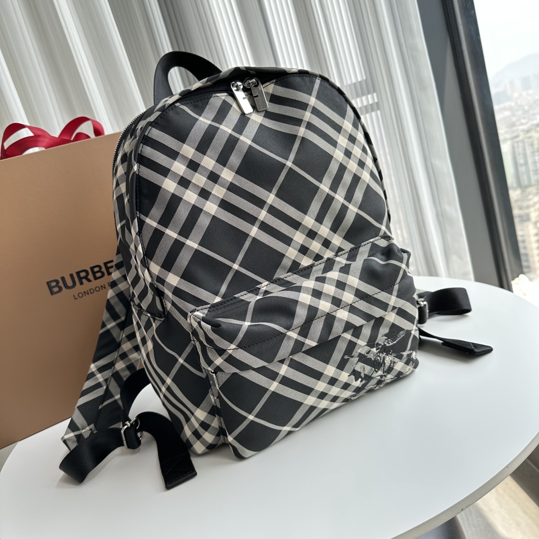 Burberry EKD Checked Backpack | Black | Burberry  01009