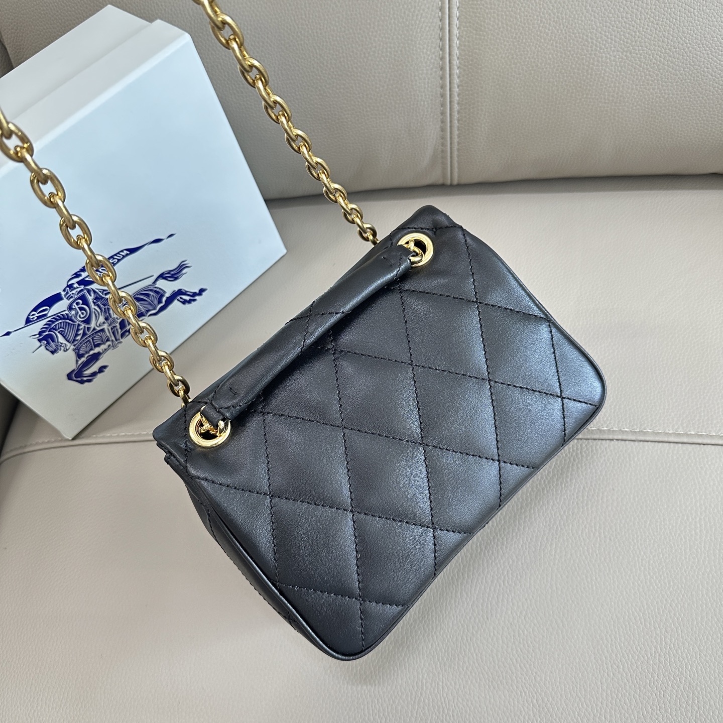 Burberry Embellished quilted leather shoulder bag Black |