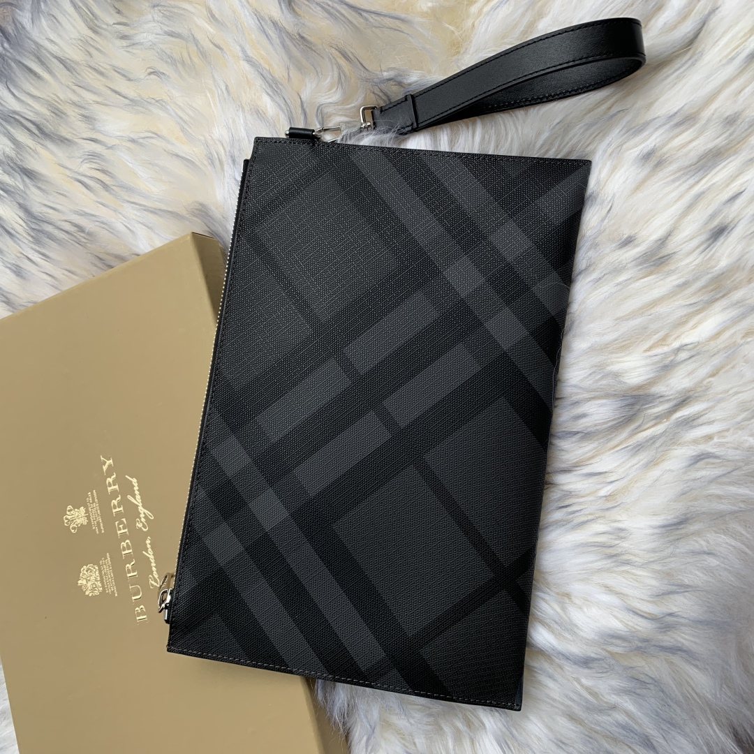 Burberry Equestrian Knight Logo Clutch Bag, Burberry 02689