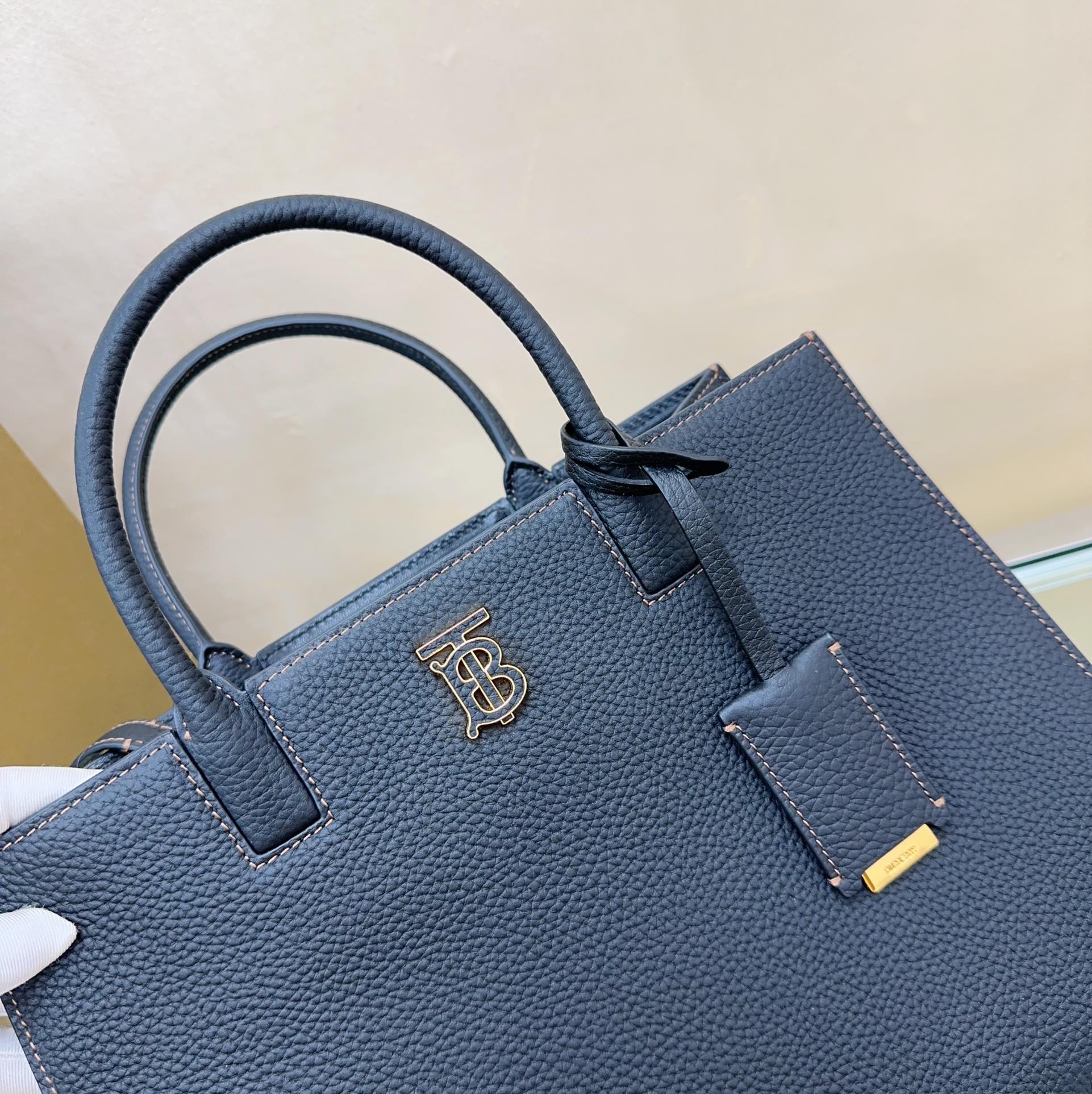 Burberry Francis Grain Leather Tote Bag BUB042507 Burberry 02339