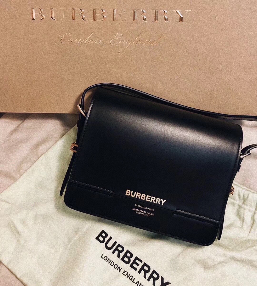 Burberry Grace Shoulder Bag in Black Leather ref.805599  Burberry  00938