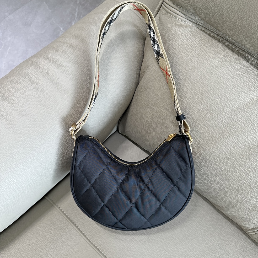 Burberry Horseshoe Crossbody Bag​ in Black - Women, Nylon  BURBERRY  04009