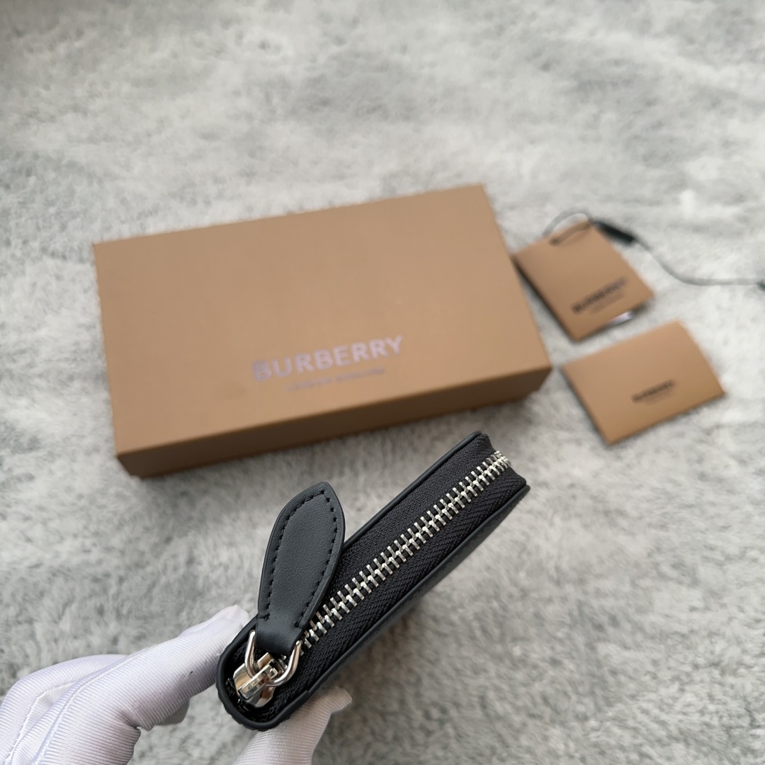 Burberry London Check and Leather Ziparound Wallet Burberry 02549