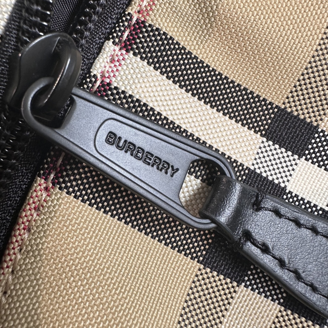 Burberry Men's Backpack 8084113 Archive Beige ML J