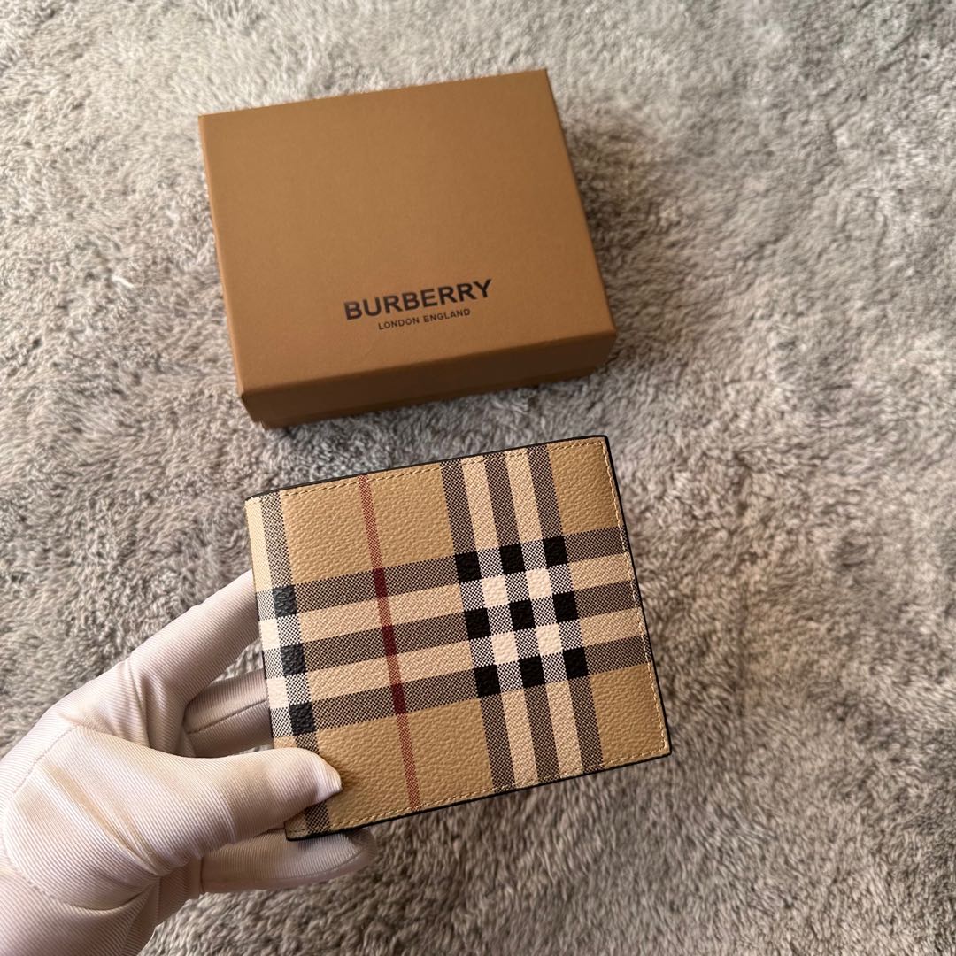 Burberry Men's bi-fold 8069815 ARCHIVE BEIGE CC BILL COIN