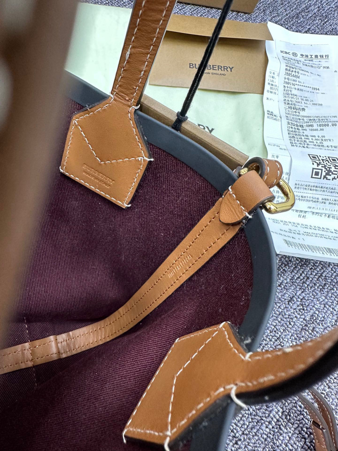 Burberry Mini London Tote and Crossbody Bag 8070461 BURBERRY  00039