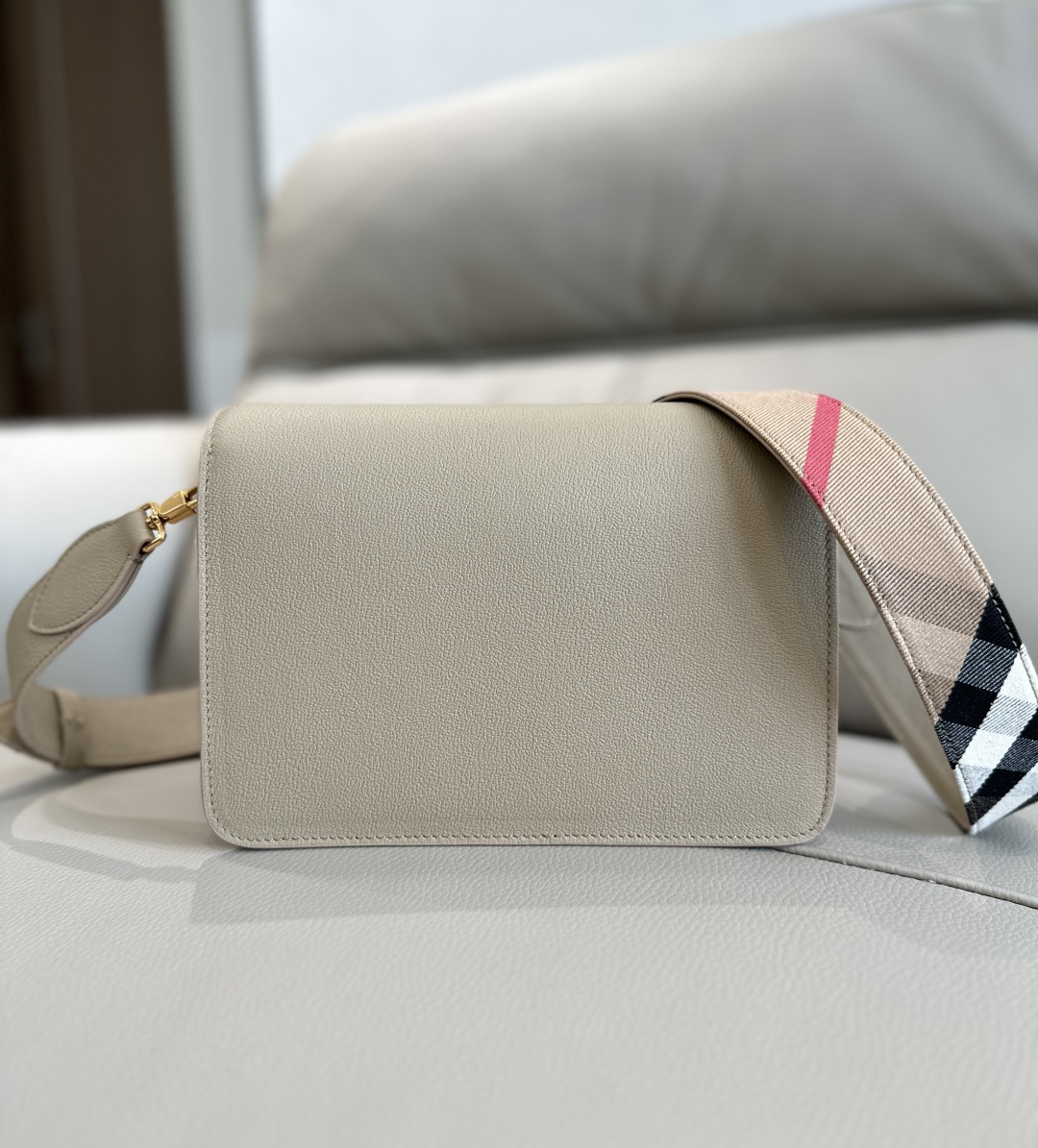 Burberry New Hampshire Crossbody – Burberry 004410