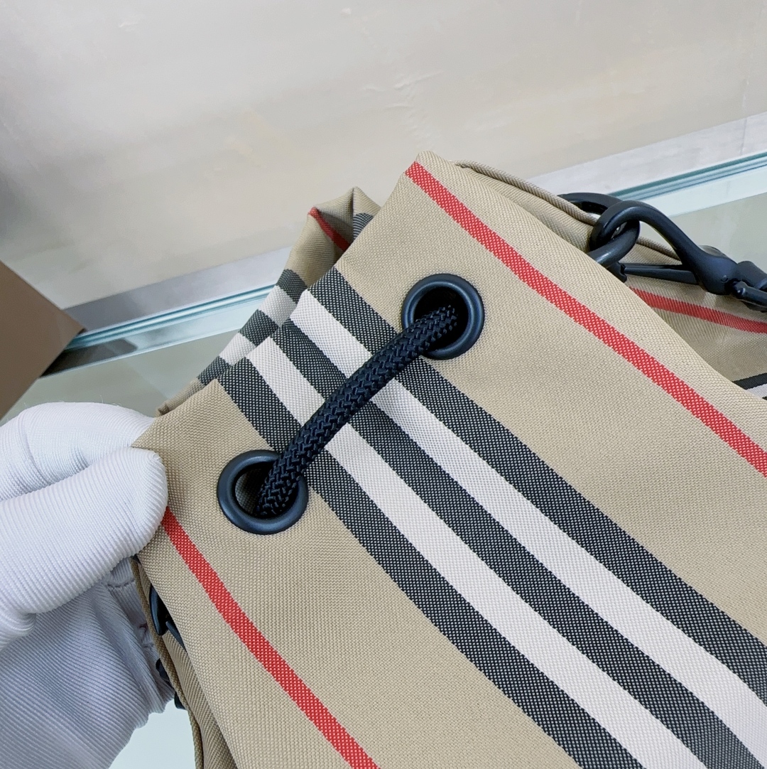 Burberry Phoebe Heritage Stripe Bucket Bag Archive Bei