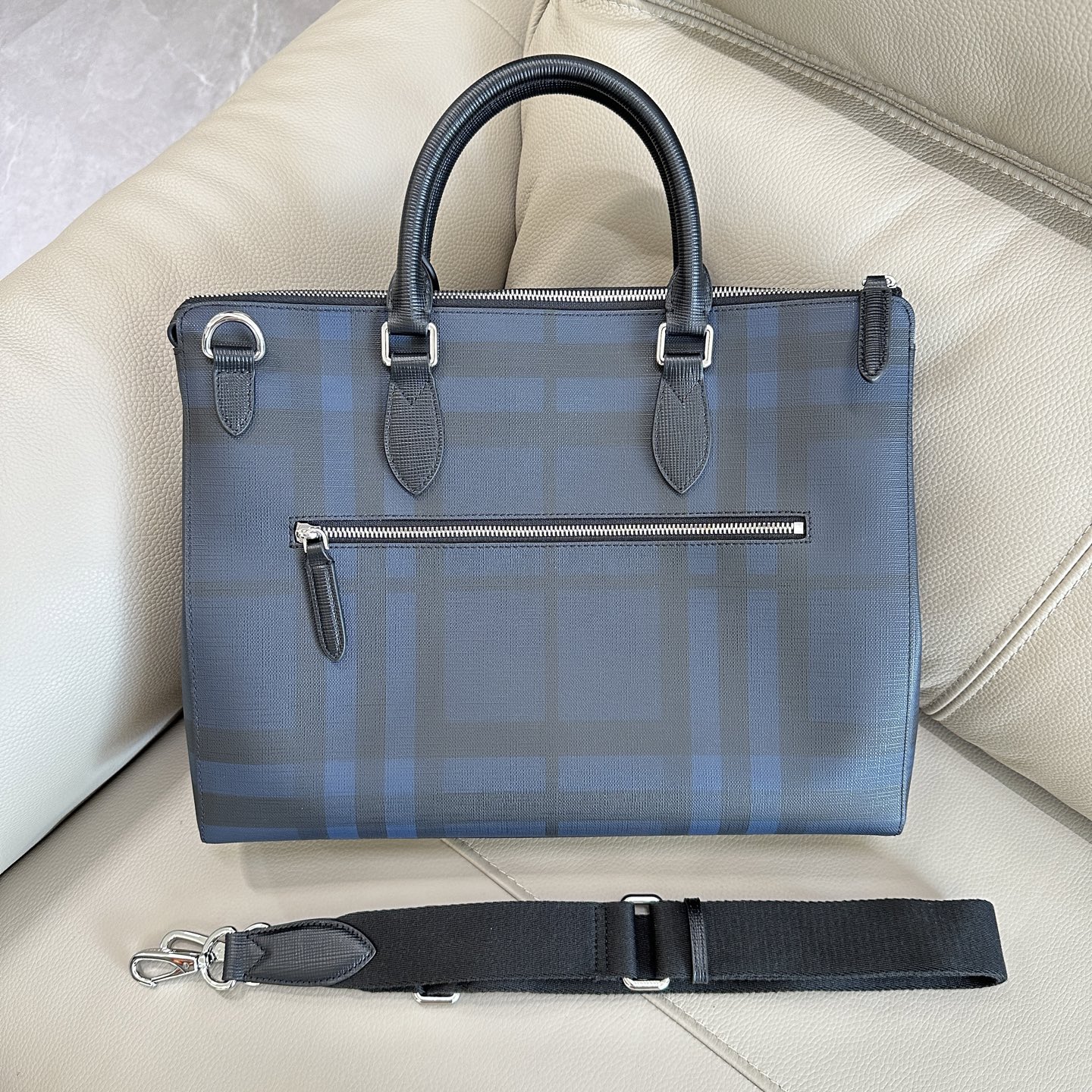 Burberry Pre-Owned 2015 House Check Briefcase | Blue BURBERRY  02549