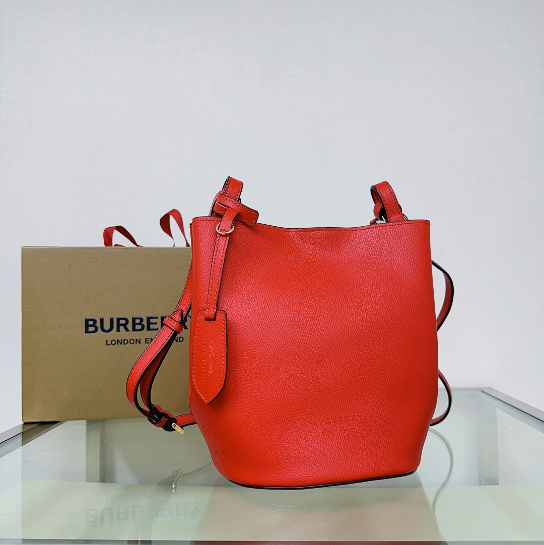 Burberry Red Leather Shoulder Bag ref.1462001BURBERRY  01819