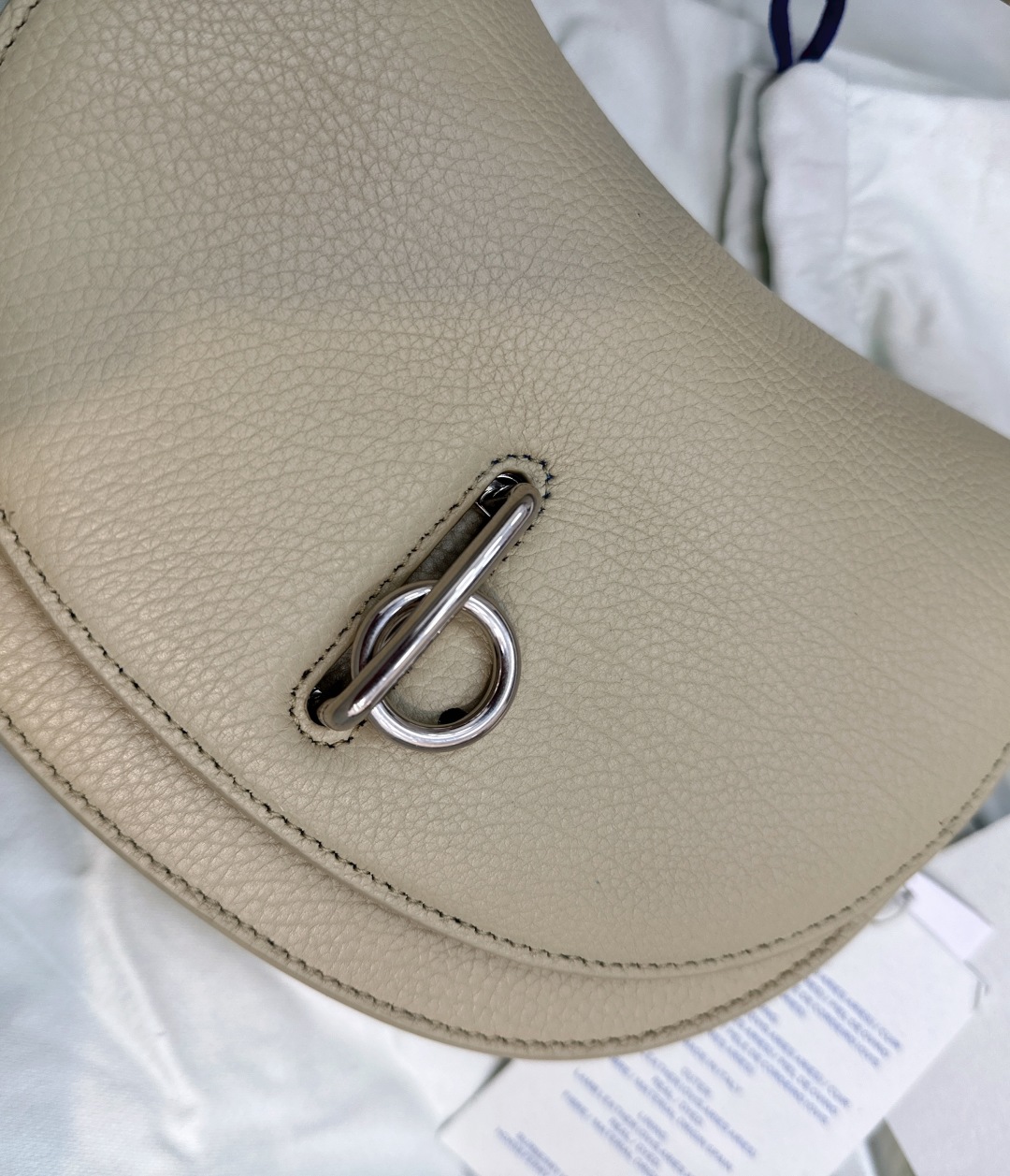 Burberry Rocking Horse Bag LGL B7311 101933684 | eBay