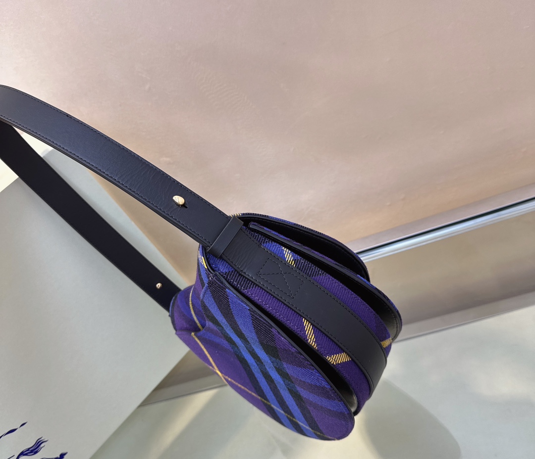 Burberry Rocking Horse plaid-check Shoulder Bag | Purple |