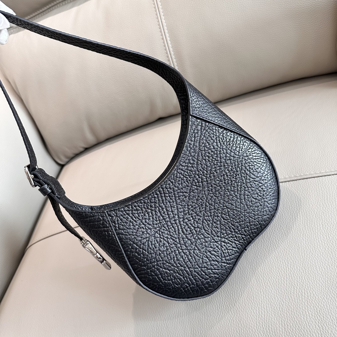 Burberry Shoulder Bag Baguette Bags & Handbags for