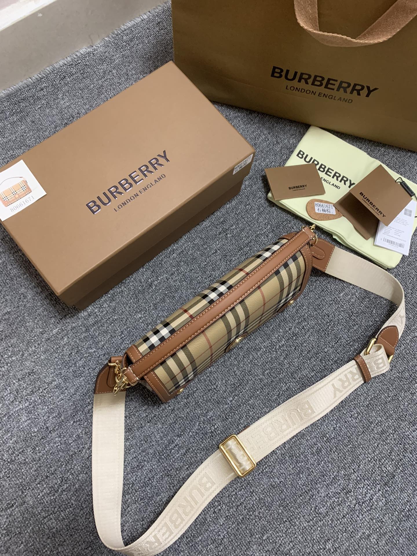 Burberry Vintage Check logo-plaque Shoulder Bag