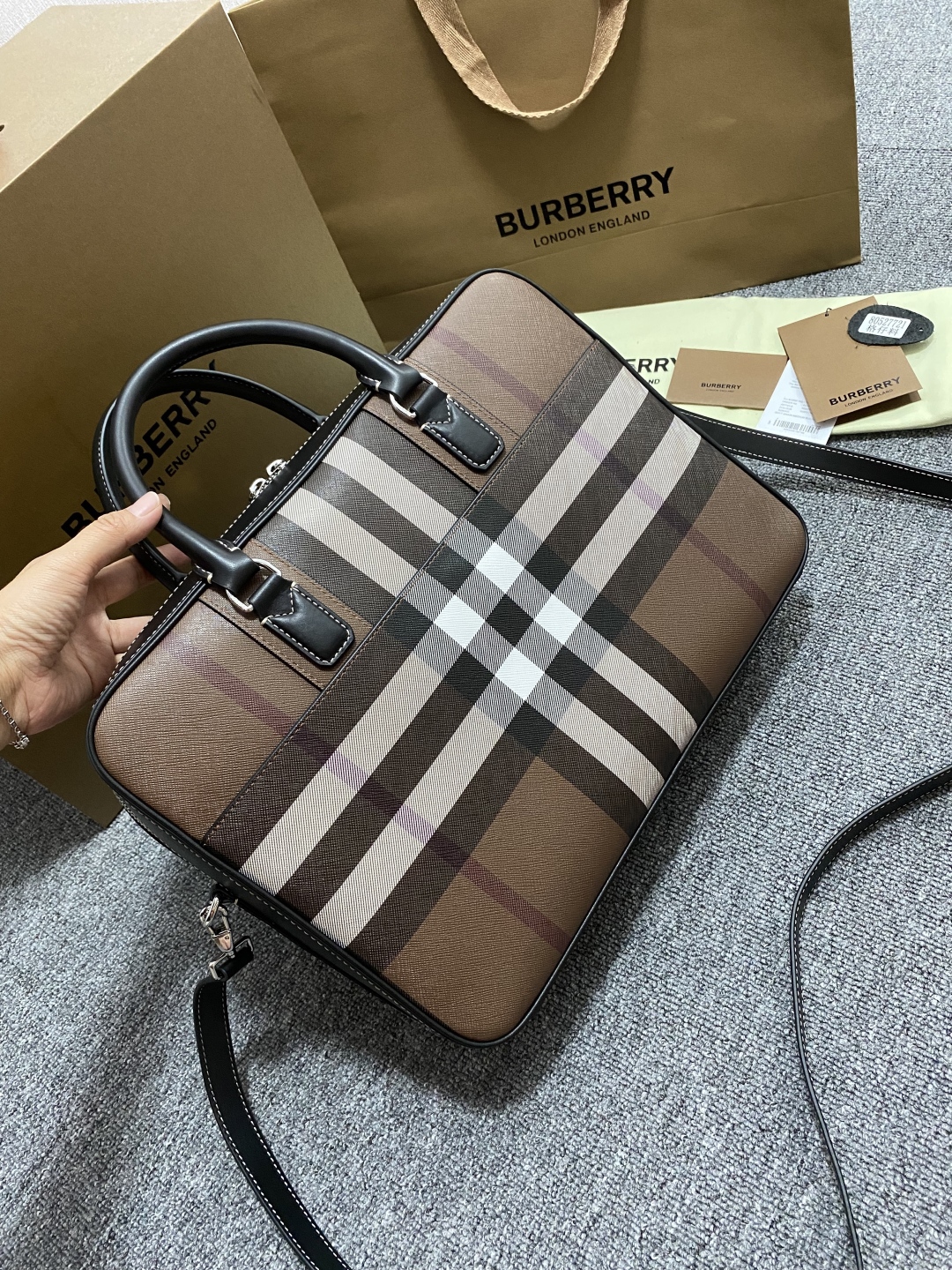 Burberry Wendbarer Gürtel mit Logo Schwarz - Brown