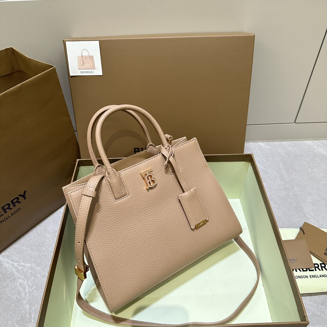 Burberry Women's Bags | Burberry medium Freya tote bag Brown | SchaferandweinerShops | Burberry 'Frances Mini' shopper bag