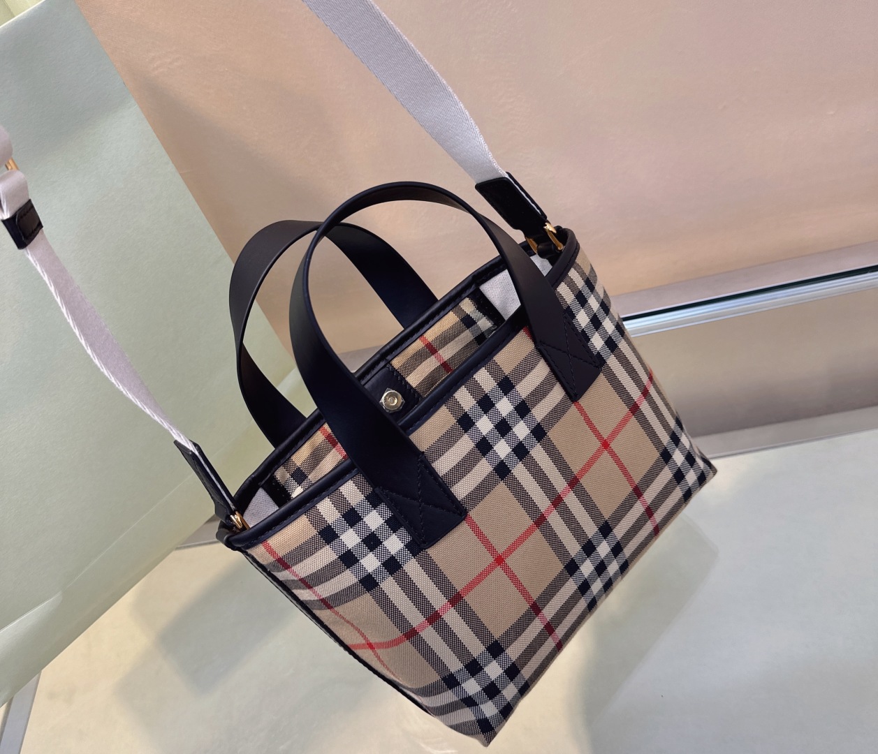 Burberry Zip Checkered Bags & Handbags for Women for sale BURBERRY  00069