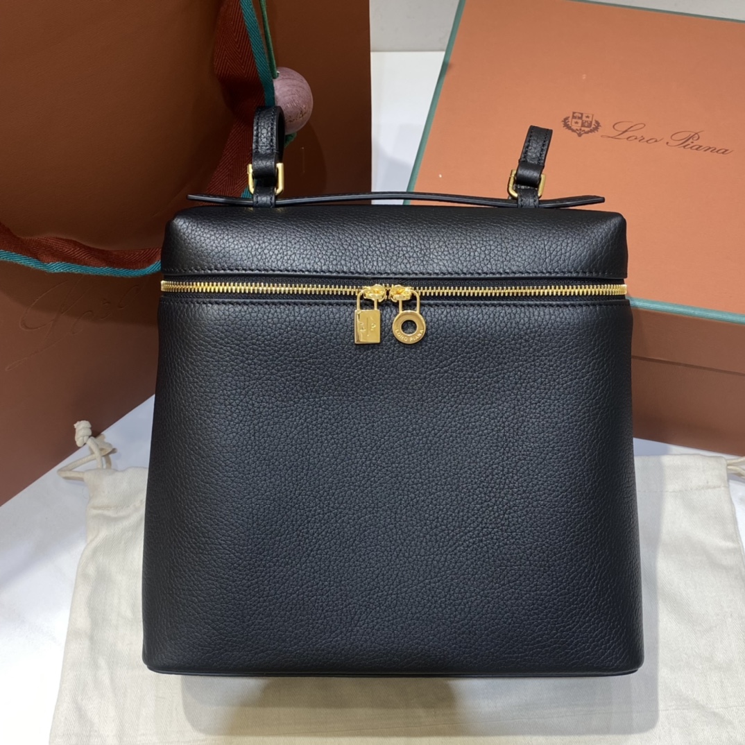 Buy Loro Piana Burgundy Extra Pocket bag black in Grained