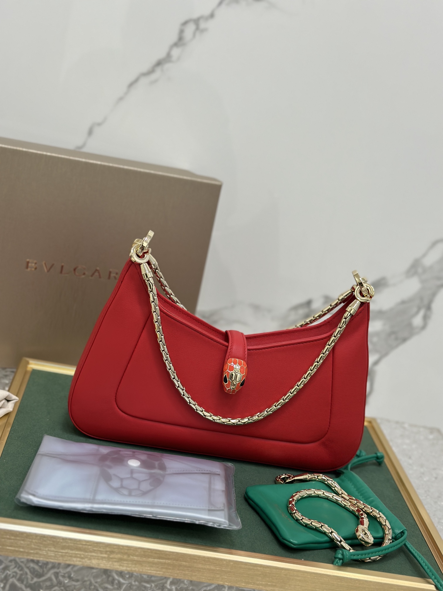 Bvlgari Women Serpenti Baia Small Shoulder Bag in Calf Leather-REDBvlgari  00139