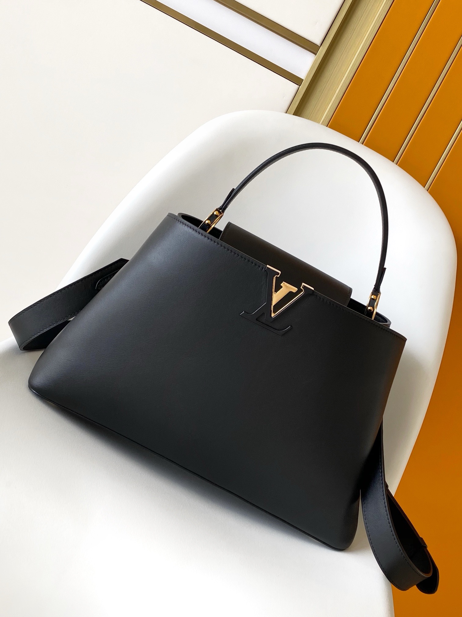 Capucines GM Souple Capucines Bag Black