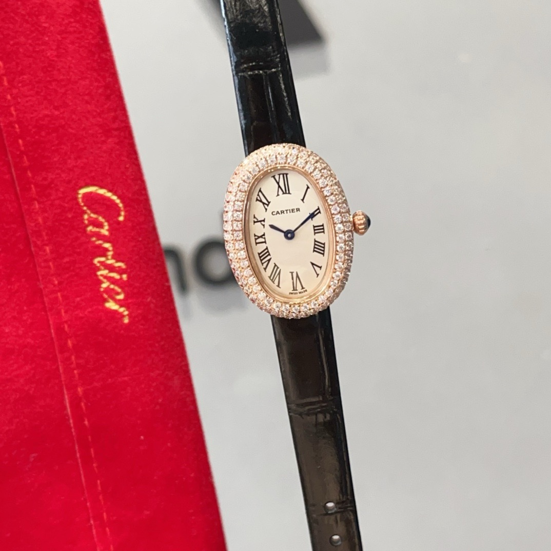Cartier Baignoire 1950 1 18k Yellow Gold Diamond Bezel Strawberry wears black