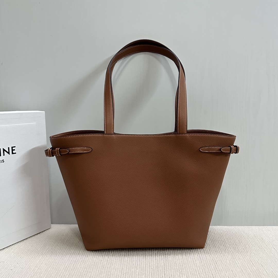 CELINE Grained Calfskin Triomphe Medium Cabas Anais