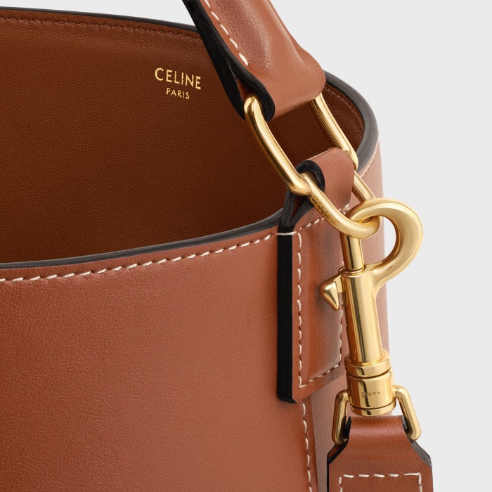 Celine MEDIUM BUCKET LOUISE IN SMOOTH CALFSKIN – TAN |