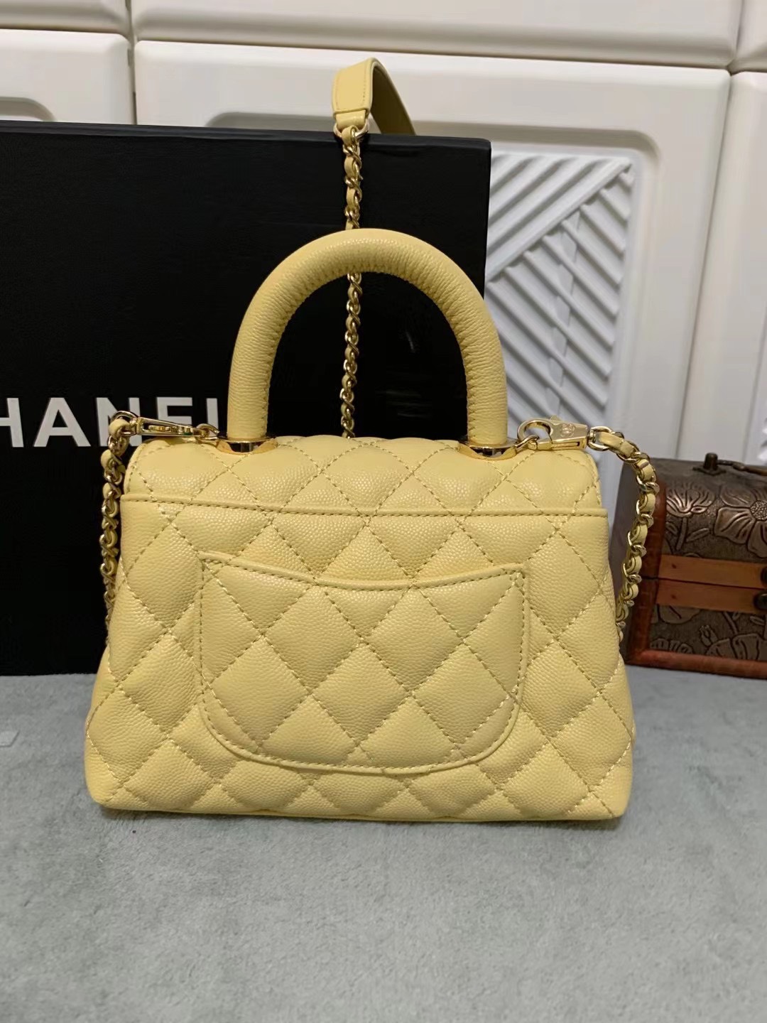 Chanel 22P Coco Top Handle Small Yellow Caviar Champagn