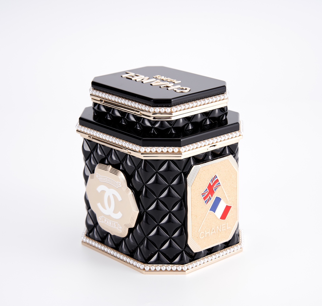 Chanel 24A Tea Box Minaudiere