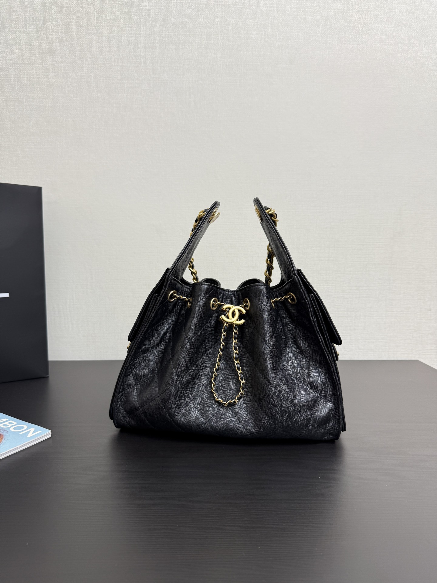 CHANEL 25 Small Handbag   Grained Calfskin & Gold-Tone Metal black