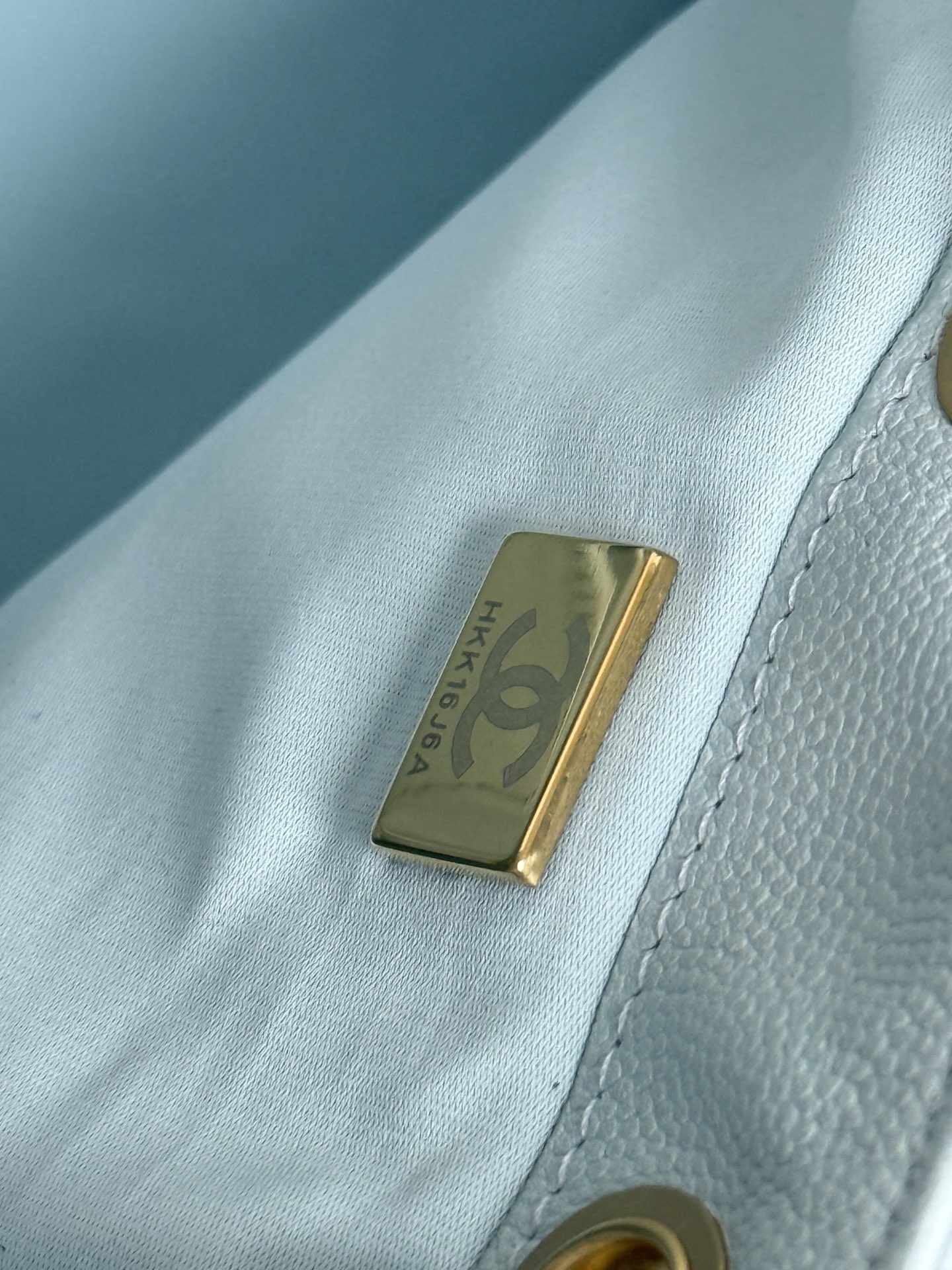 CHANEL 25 Small Handbag   Grained Calfskin & Gold-Tone Metal  Light Blue