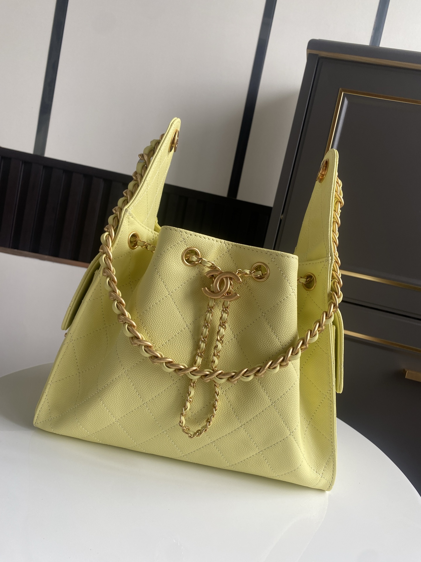CHANEL 25 Small Handbag   Grained Calfskin & Gold-Tone Metal  Light Yellow