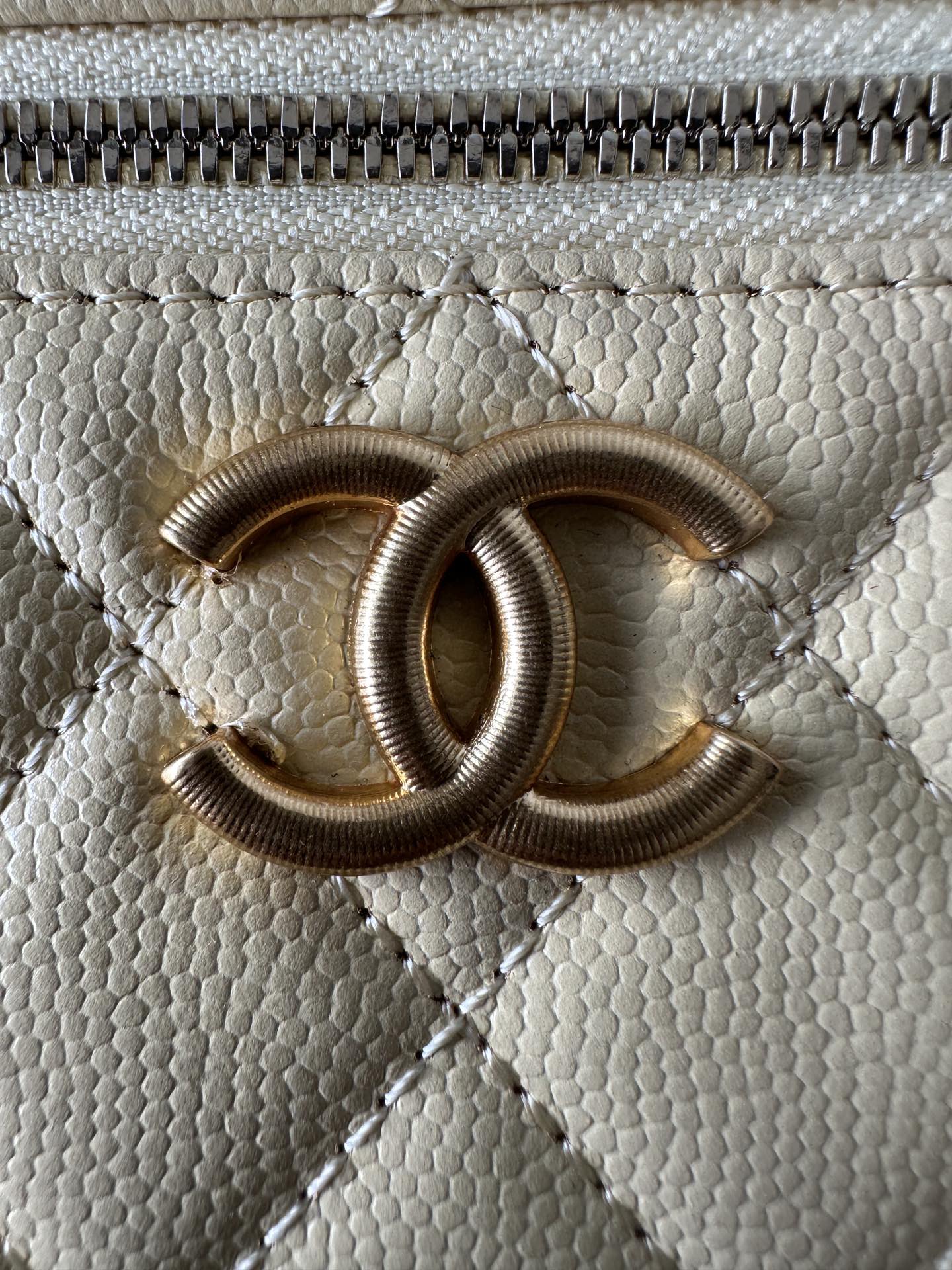 Chanel Beige Leather CC Vanity Case Shoulder Bag Chanel