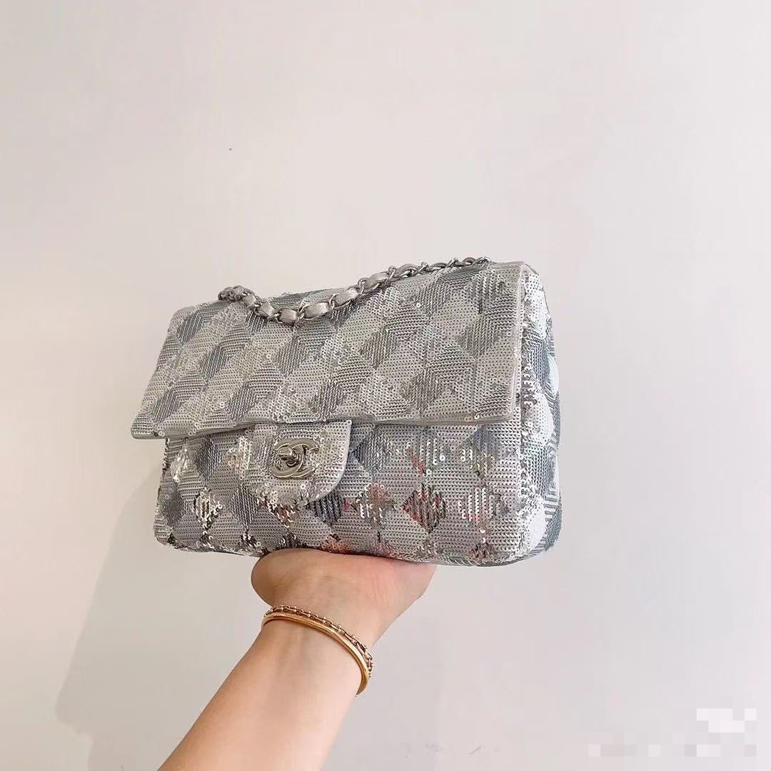 CHANEL Calfskin Ice Cube On the Rocks Medium Flap Silver
