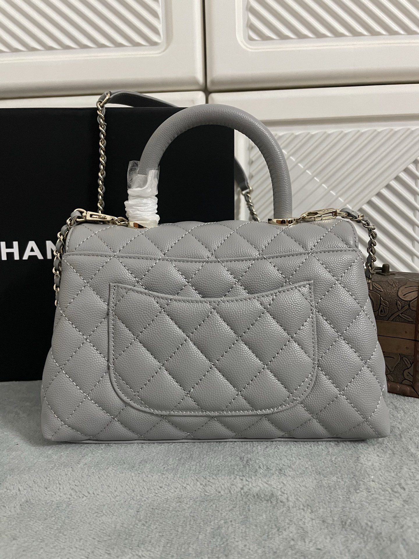 CHANEL Caviar Quilted Large Business Affinity Flap Grey