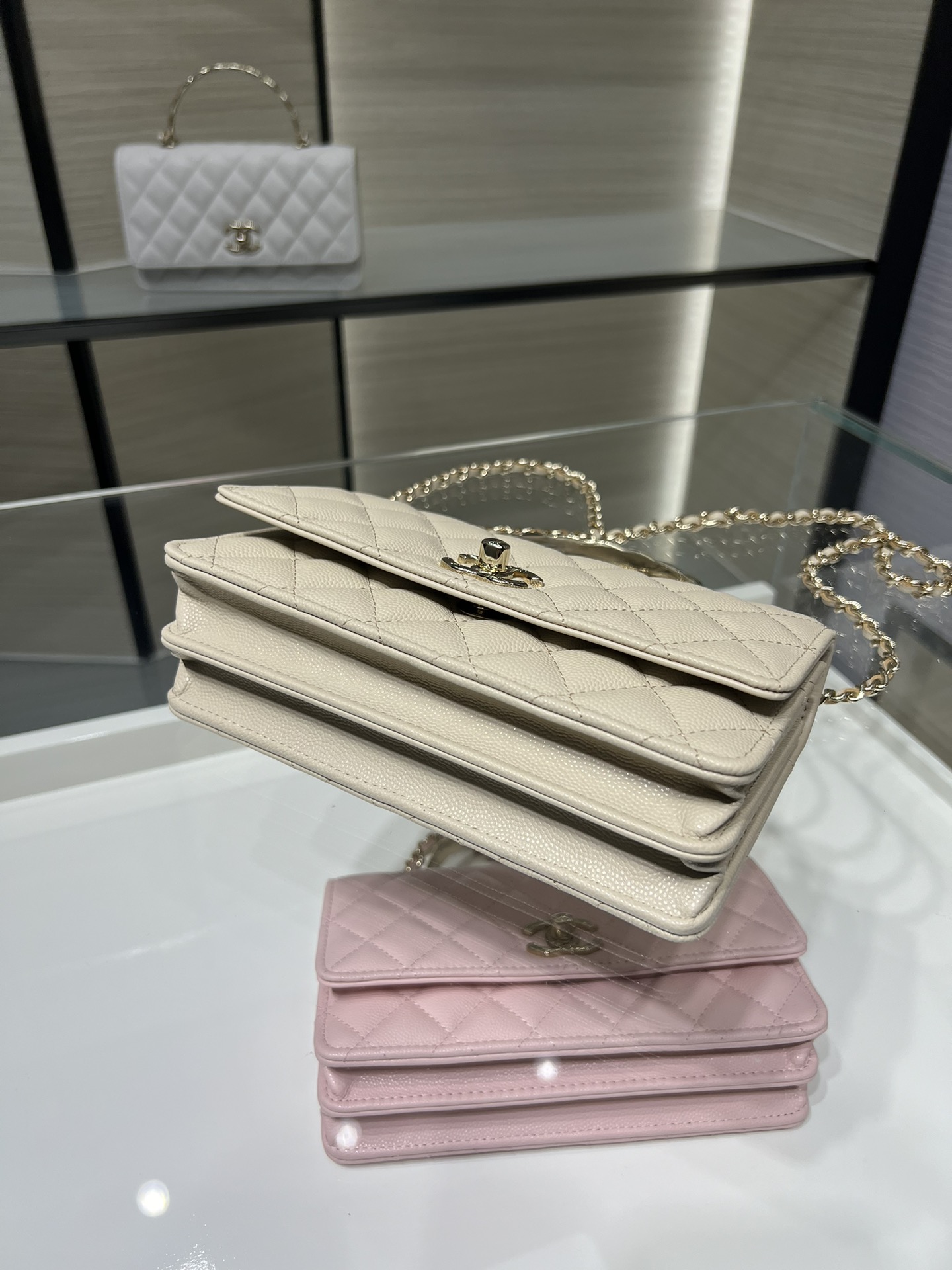 CHANEL Caviar Quilted Medium Business Affinity Flap Grey