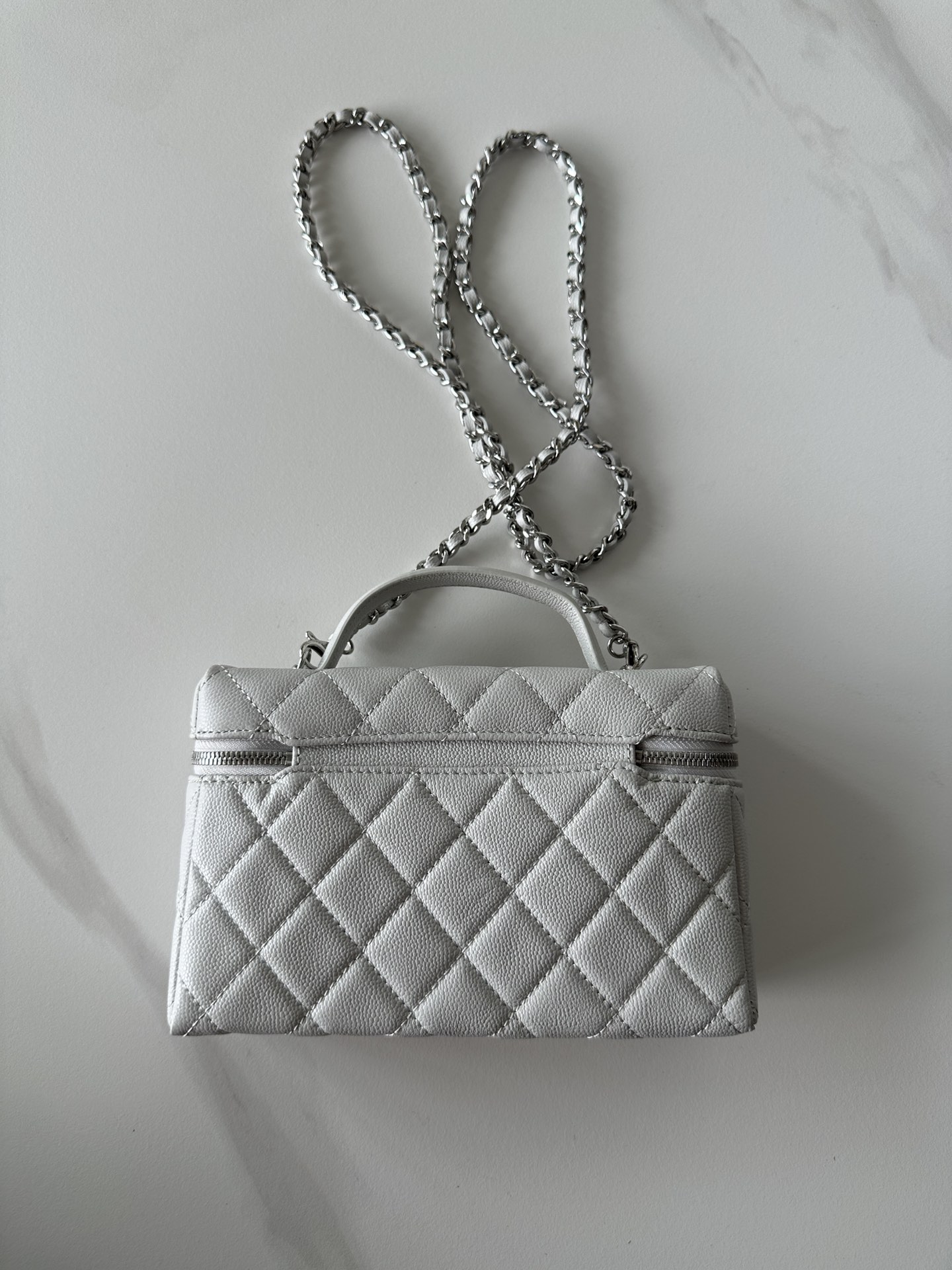 Chanel  Caviar Quilted Ridged CC Top Handle Slim Vanity Case With Chain Light Grey