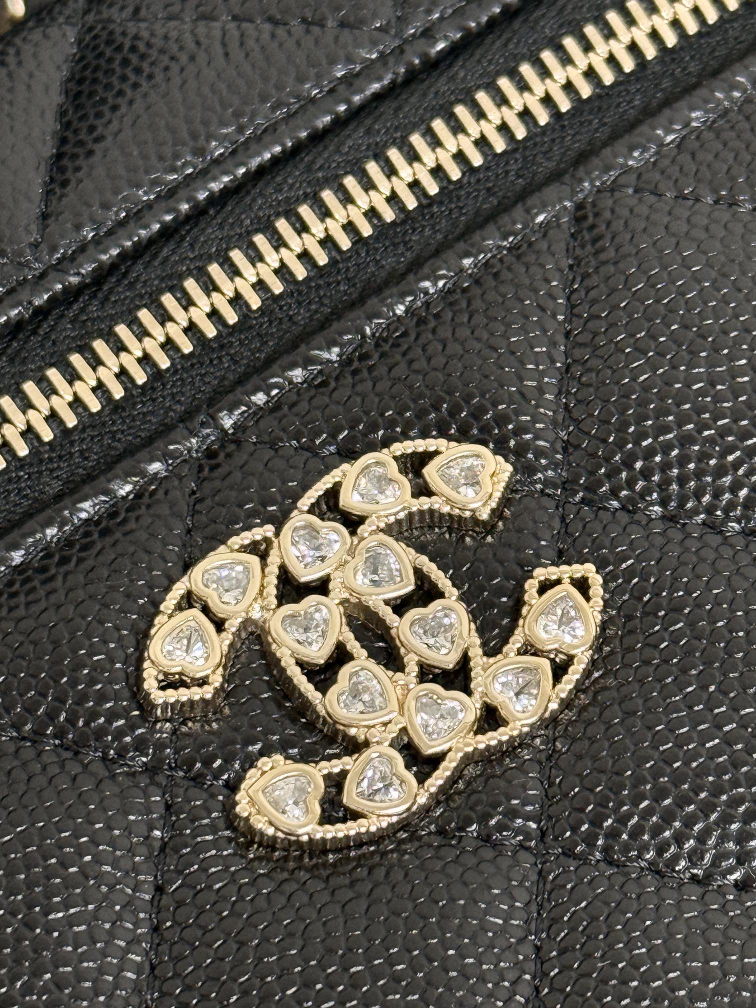 CHANEL Caviar Quilted Top Handle Clutch With Chain Black