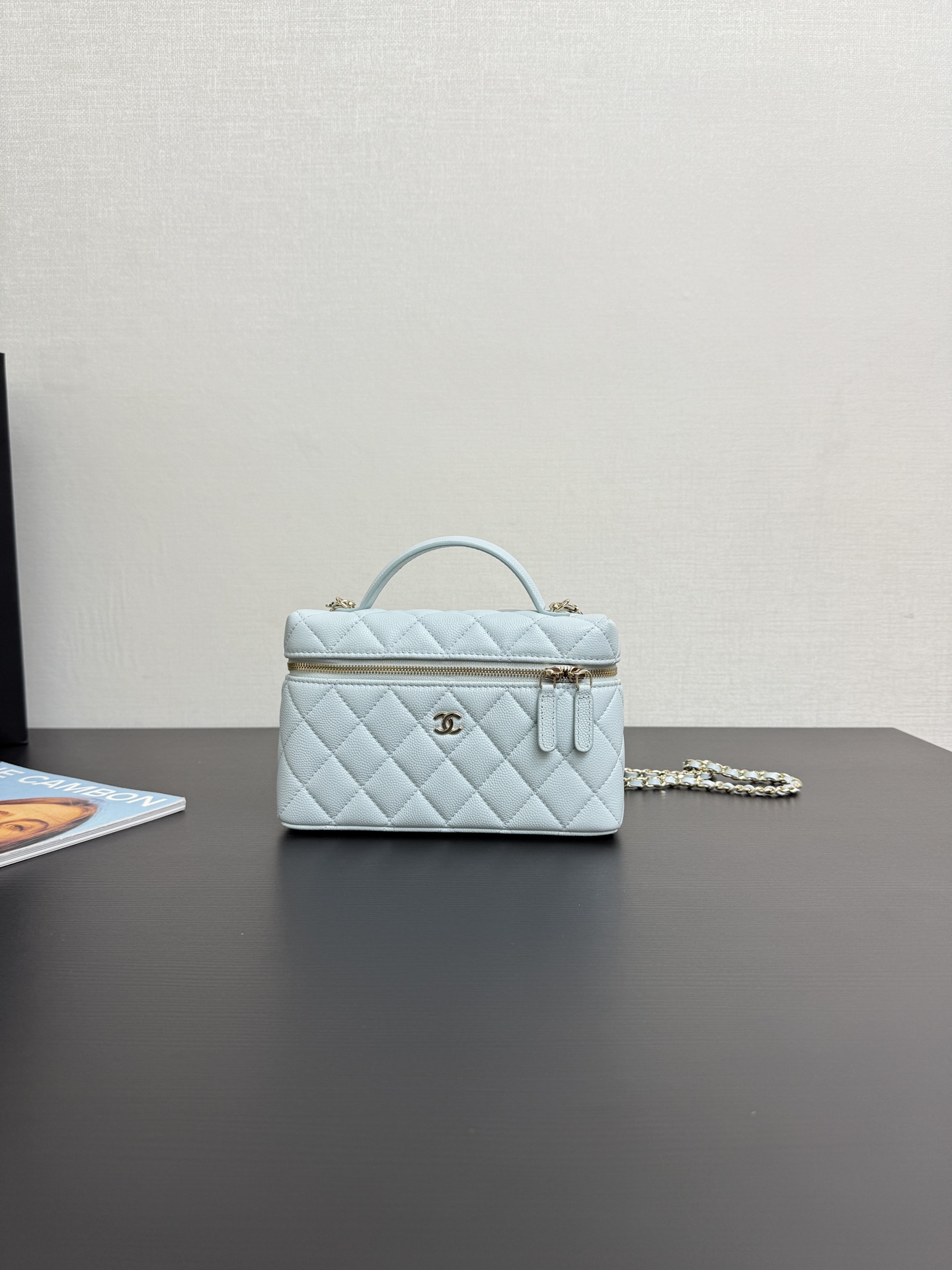 Chanel  Caviar Quilted Top Handle Slim Vanity With Chain Light white
