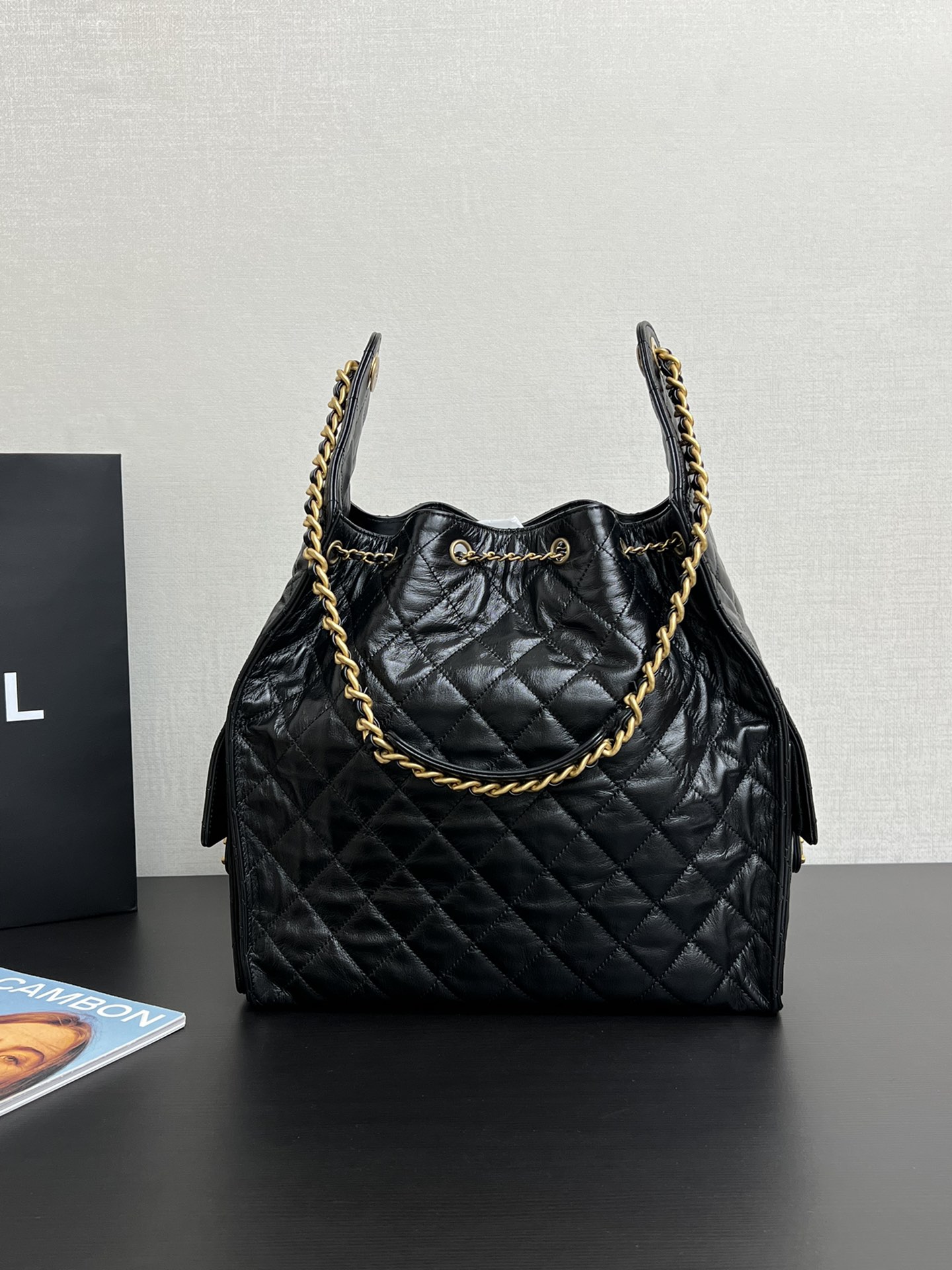 Chanel Chanel 25 large handbag, Grained calfskin & gold-tone black